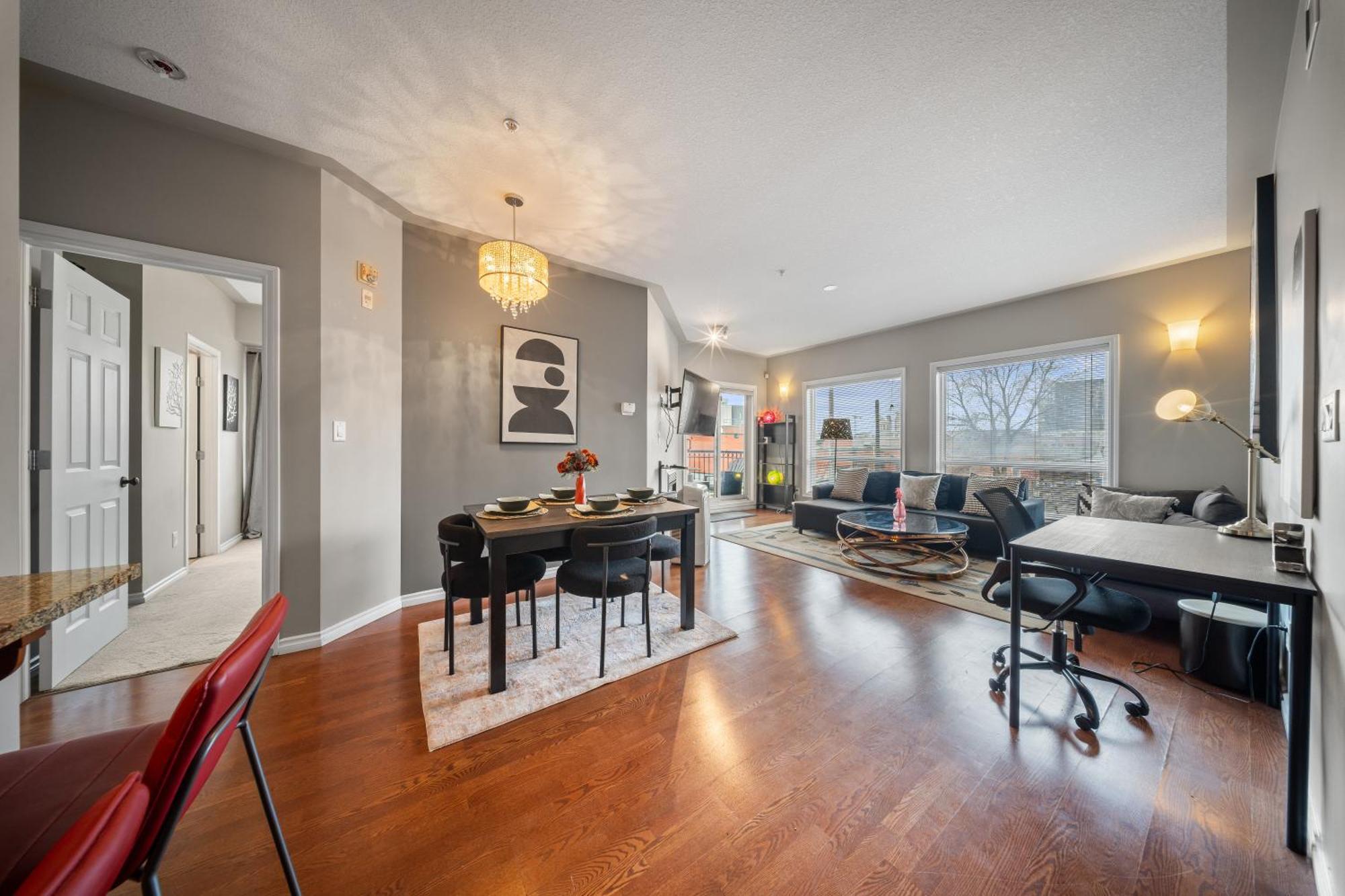 Ice District 2bed Condo, Rogers Place Apartment