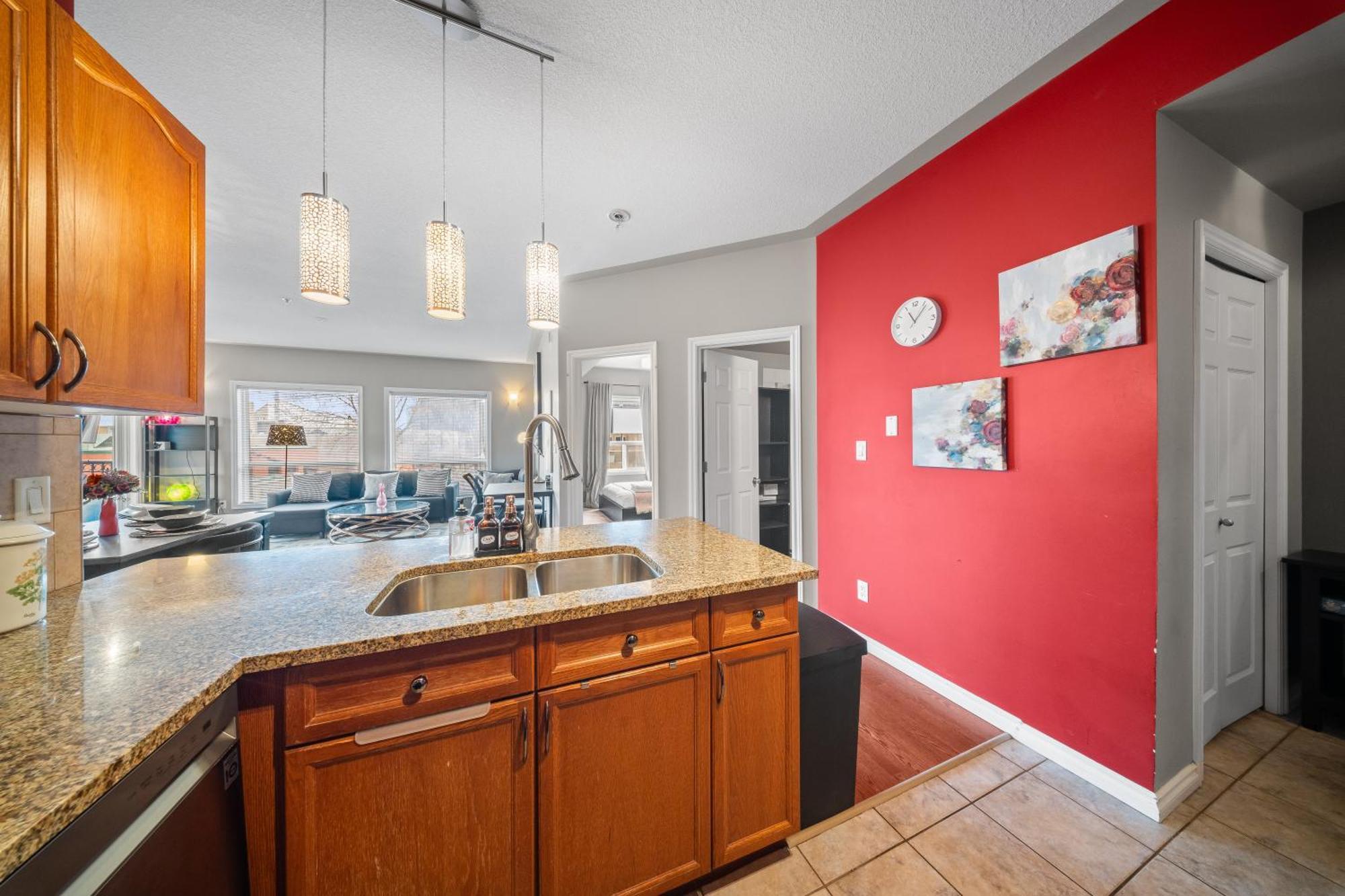Apartment Ice District 2bed Condo, Rogers Place *